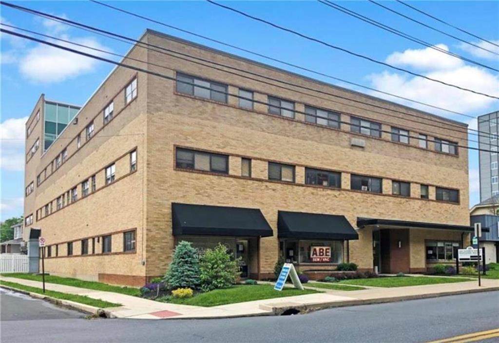 35 Elizabeth Avenue - Photo 1