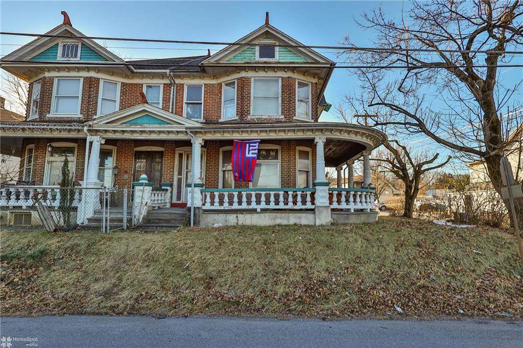 304 Emmaus Avenue - Photo 1
