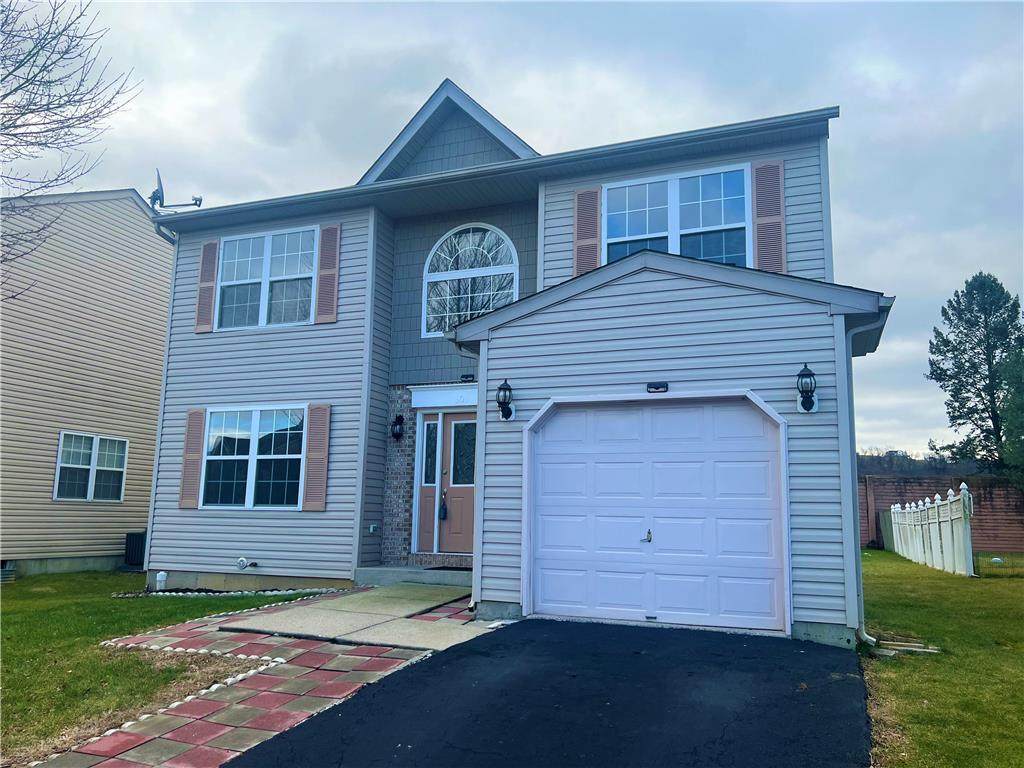303 Vista Drive - Photo 1