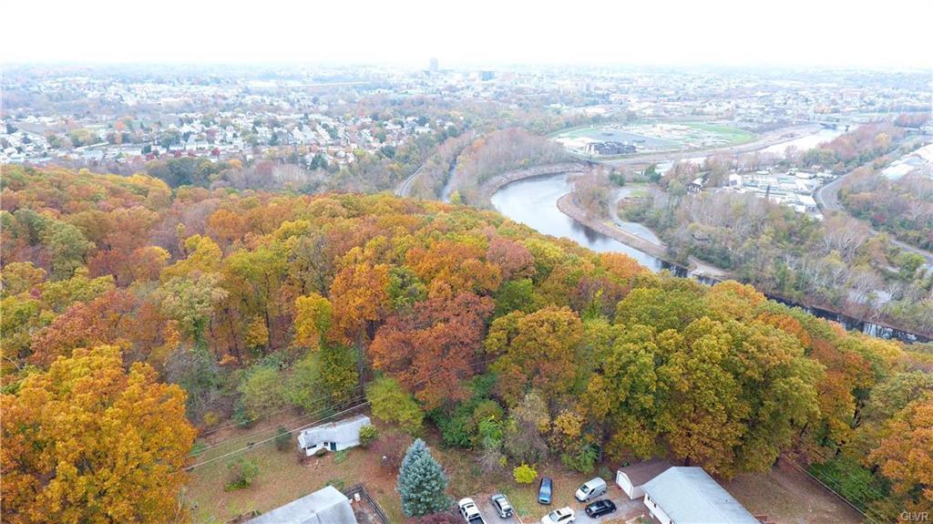 501 Skyline Drive - Photo 1