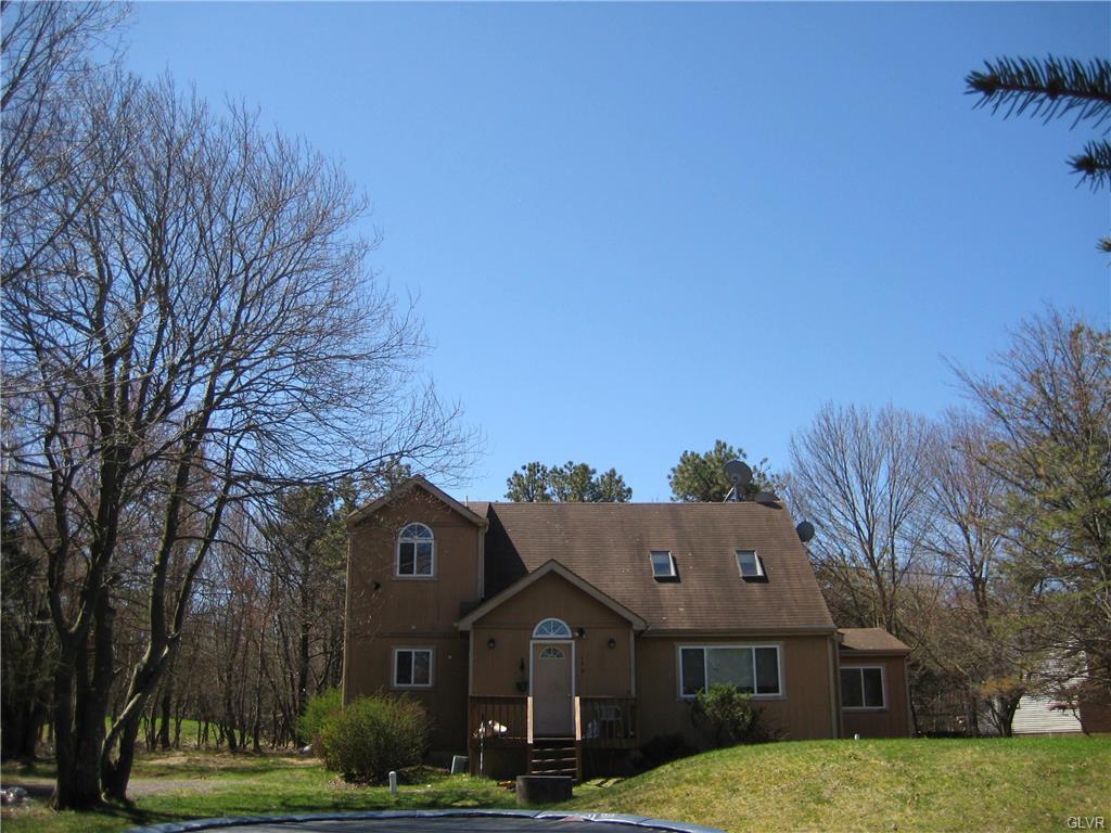 130 Crescent Way - Photo 1