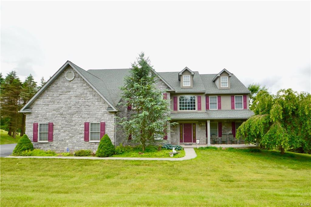 231 Spruce Drive - Photo 1