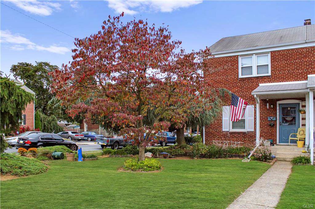 569 Barner Street - Photo 1