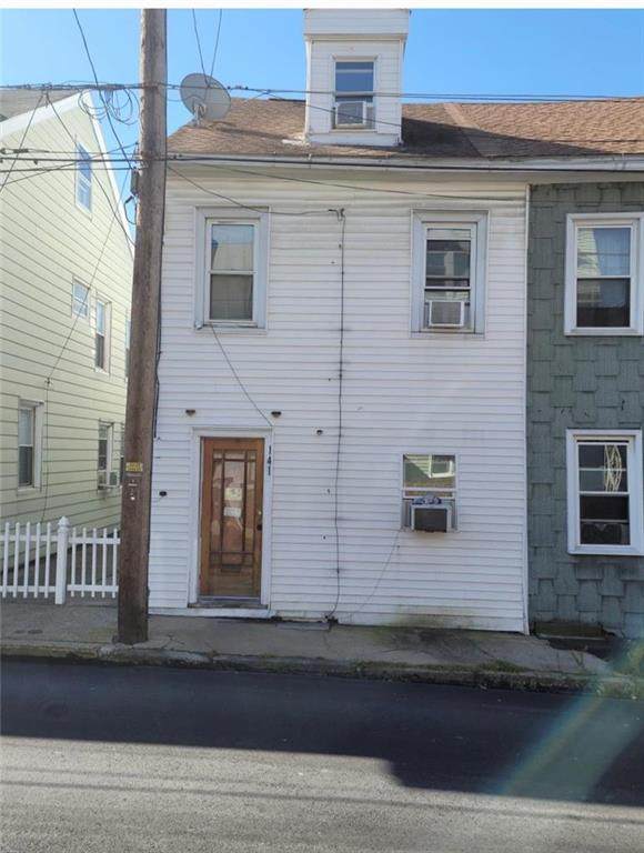 141 Carbon Street - Photo 1