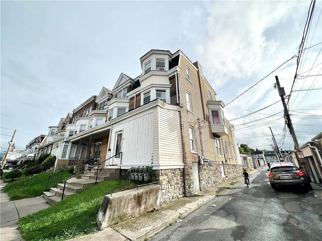 744 5Th Street - Photo 1