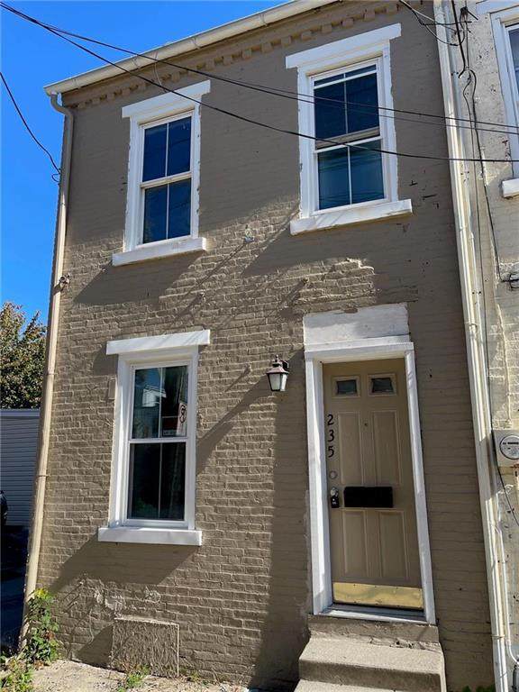 235 Howard Street - Photo 1