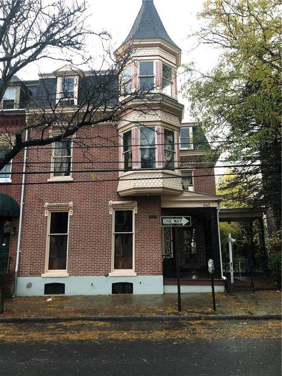 945 Walnut Street - Photo 1