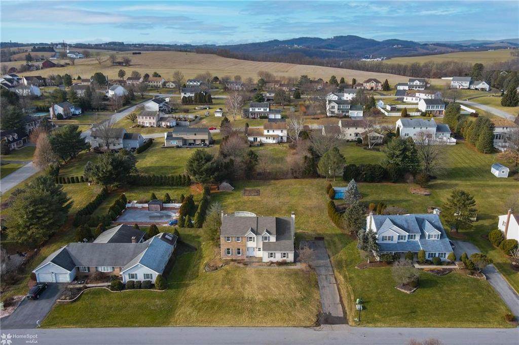 5616 Wynnewood Drive - Photo 1