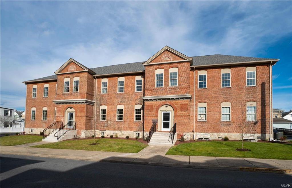 1503 Main Street - Photo 1