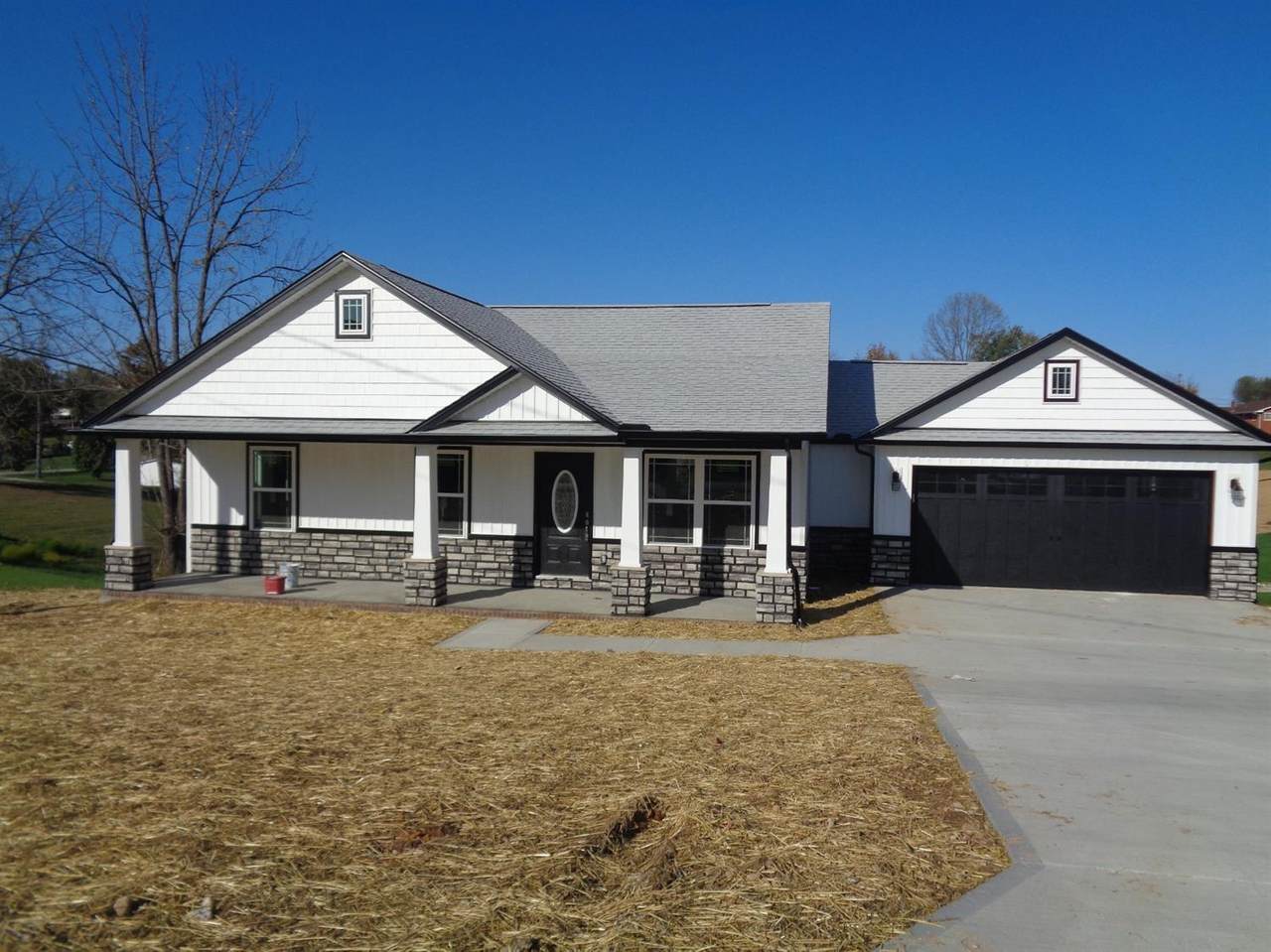 736 Delmas Gilliam Road - Photo 1