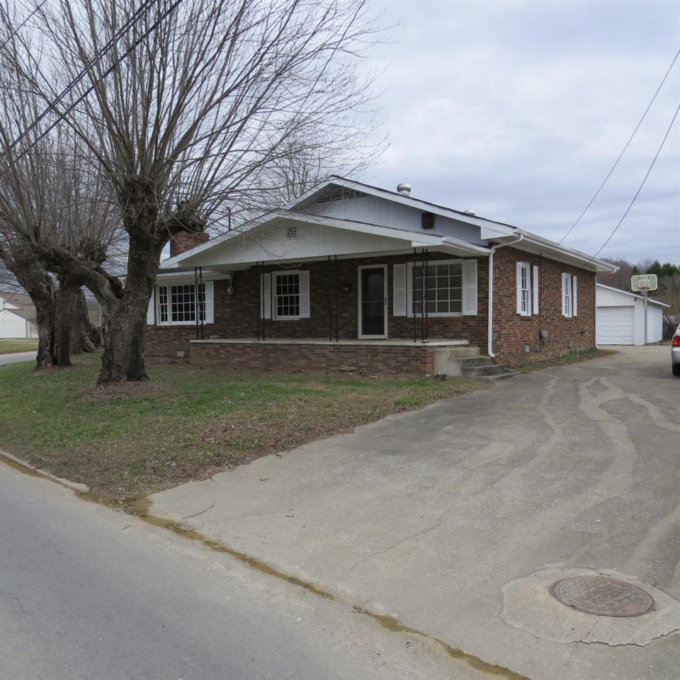 700 Manchester Street - Photo 1