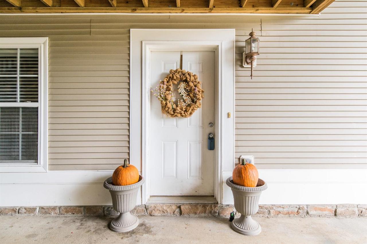 857 Malabu Drive - Photo 1