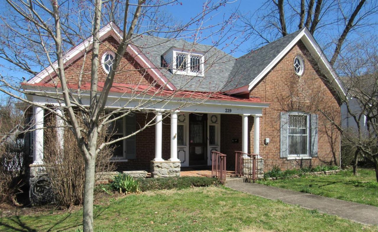 219 Montgomery Avenue - Photo 1