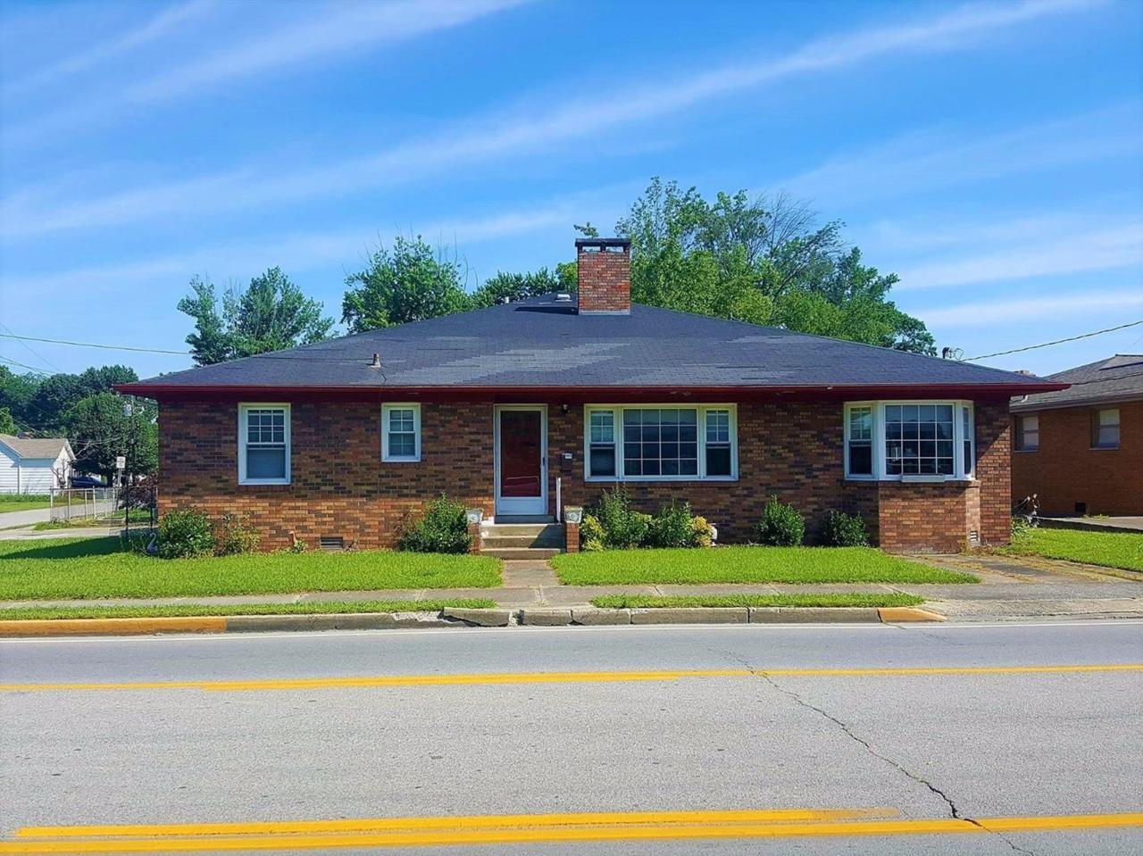 600 Master Street - Photo 1