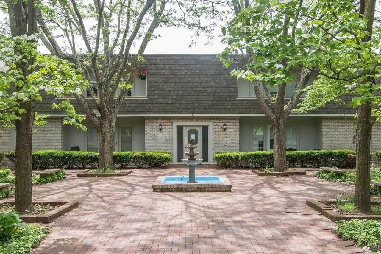 840 Malabu - Photo 1