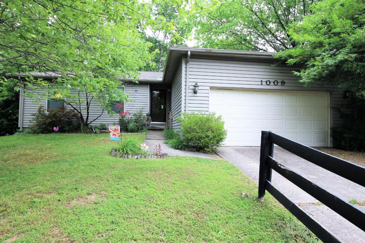 1009 Winding Circle - Photo 1