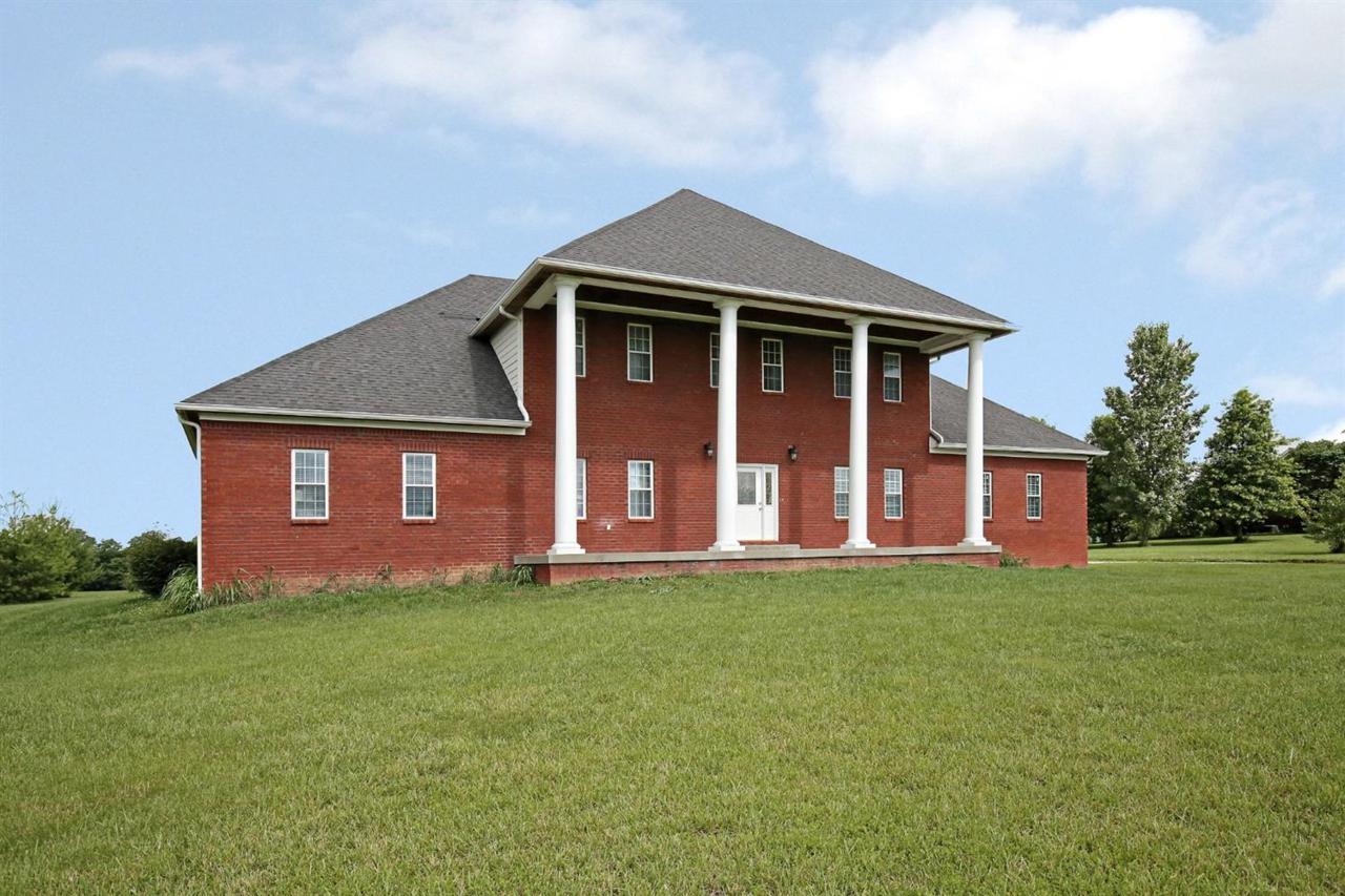 109 Sterling Drive - Photo 1