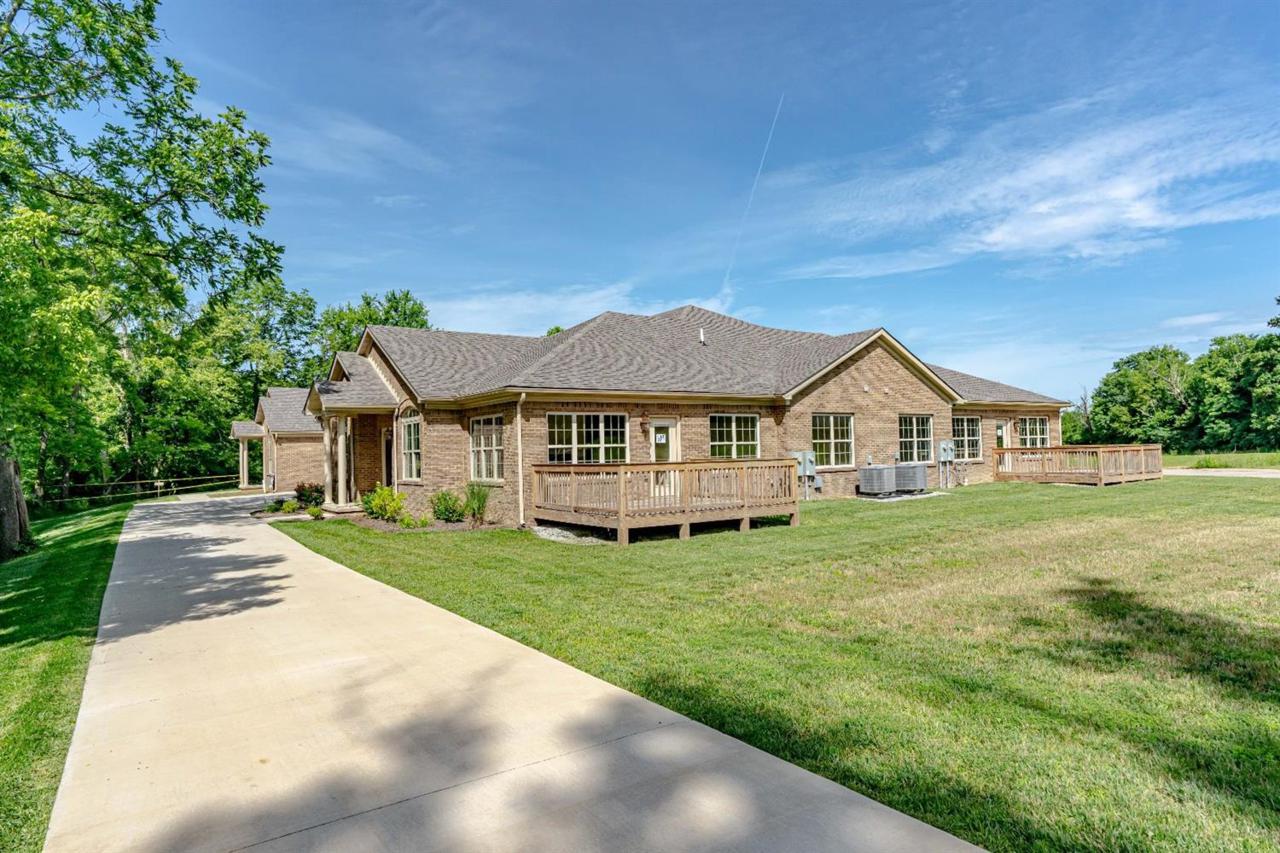 112 Arbor View Drive - Photo 1