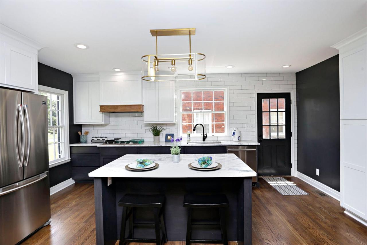 1060 Cooper - Photo 1
