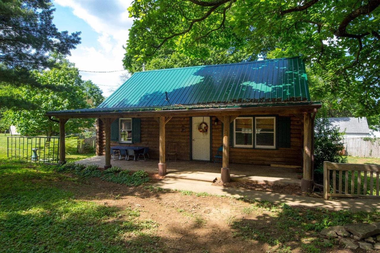 271 Smith Avenue - Photo 1