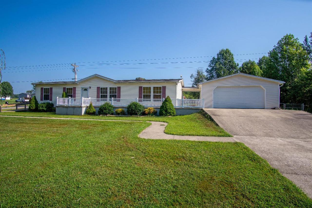 10 Hall Circle - Photo 1
