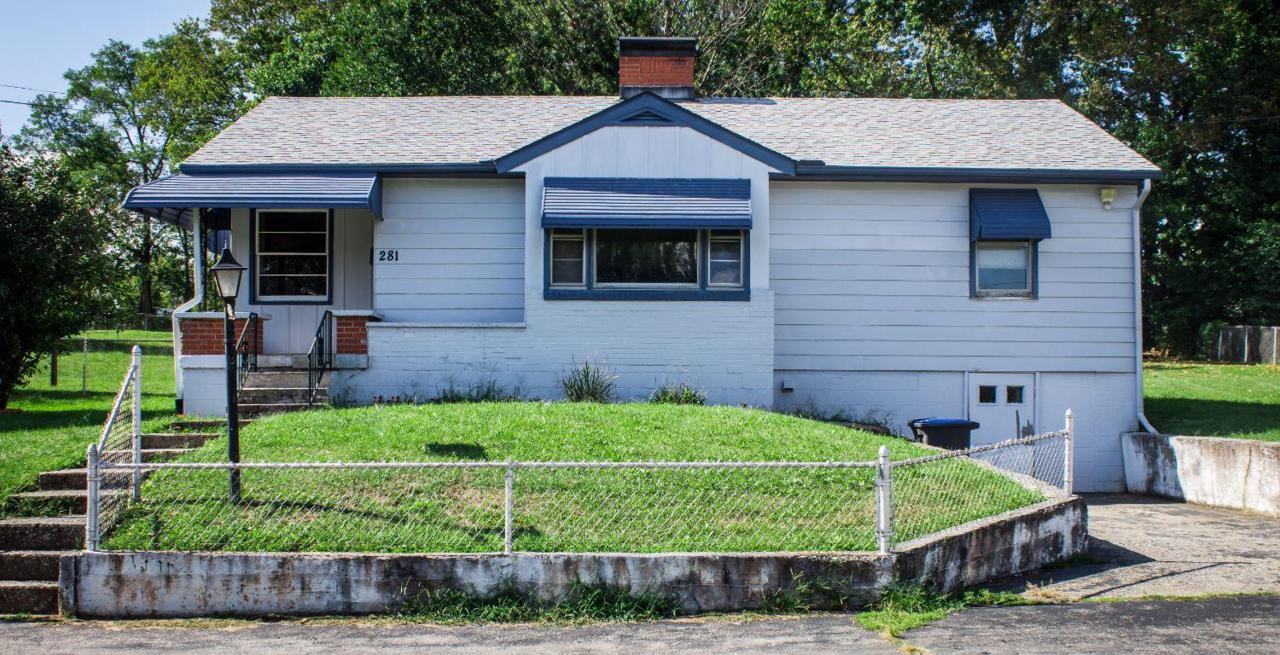 281 Highland Parkway - Photo 1
