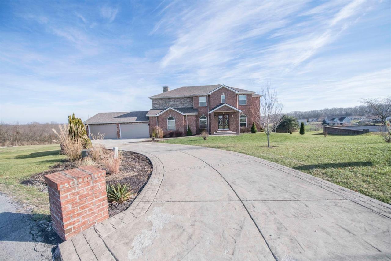 202 Palisades Pointe Drive - Photo 1