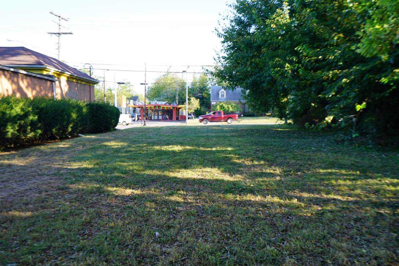 669 Broadway - Photo 1