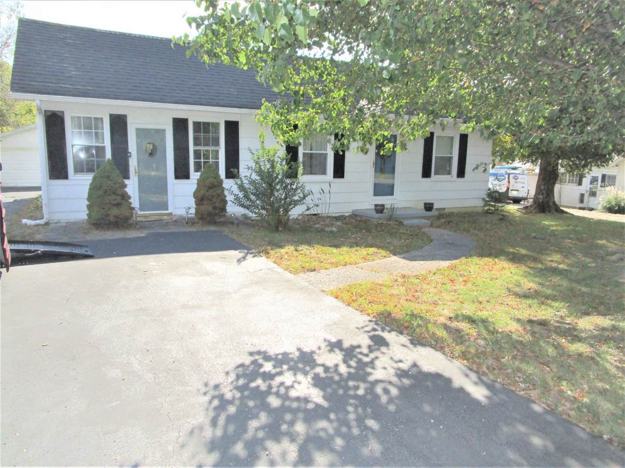 2799 Evergreen Road - Photo 1