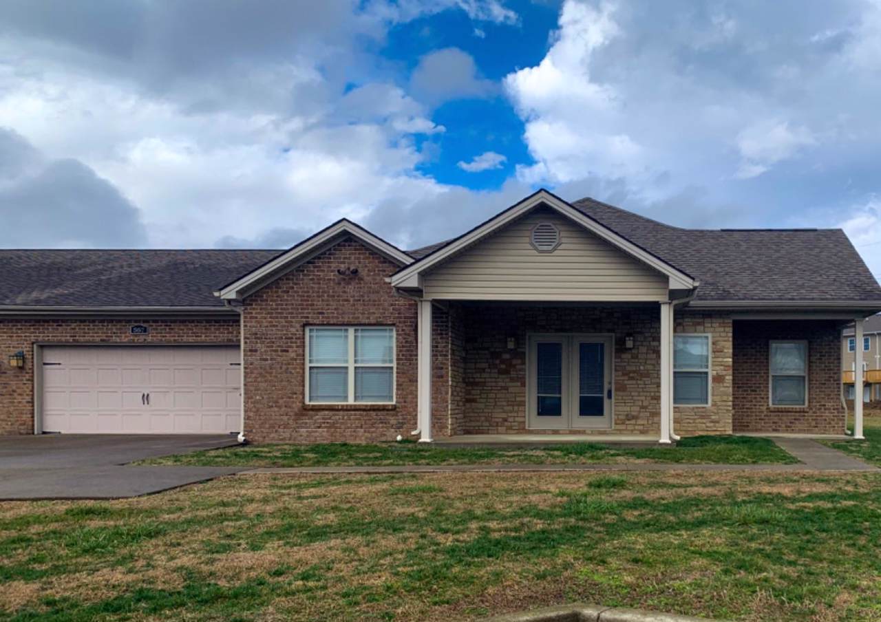 587 Regency Circle - Photo 1