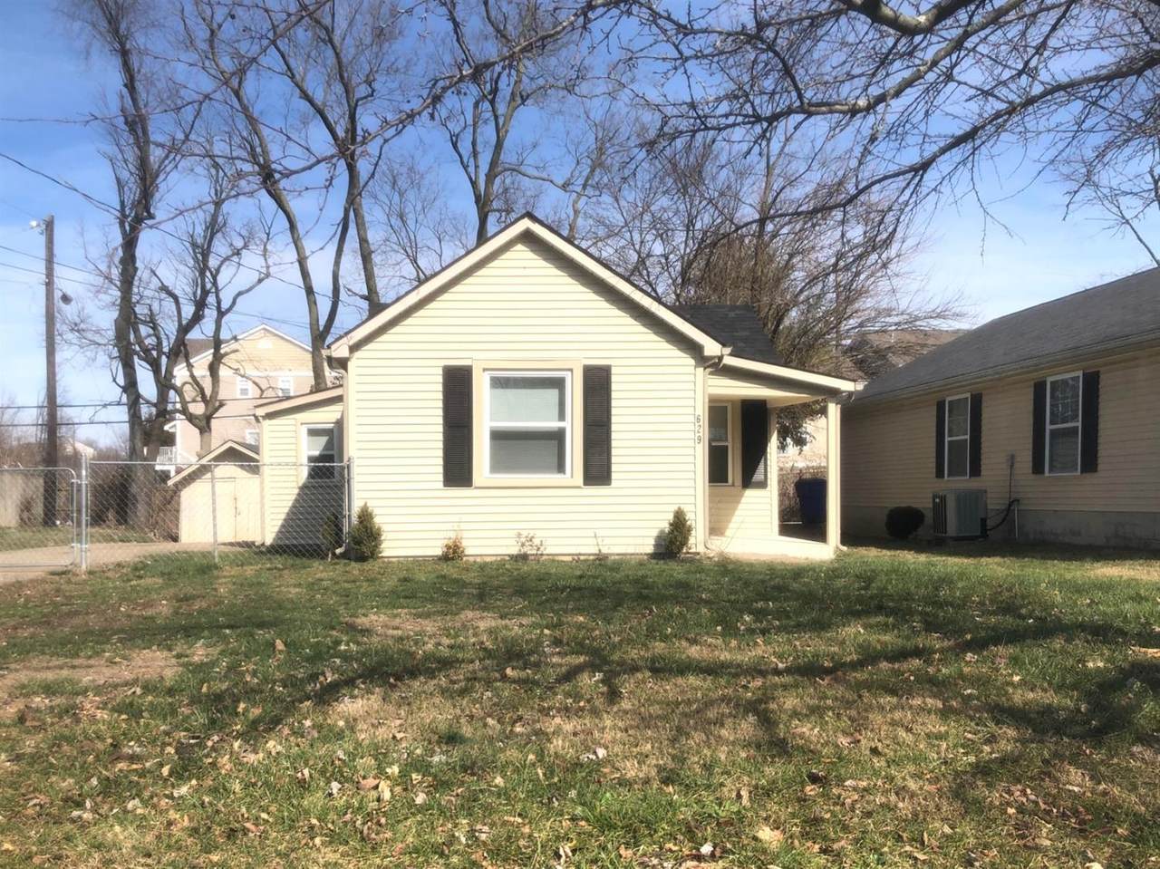 629 Addison Avenue - Photo 1