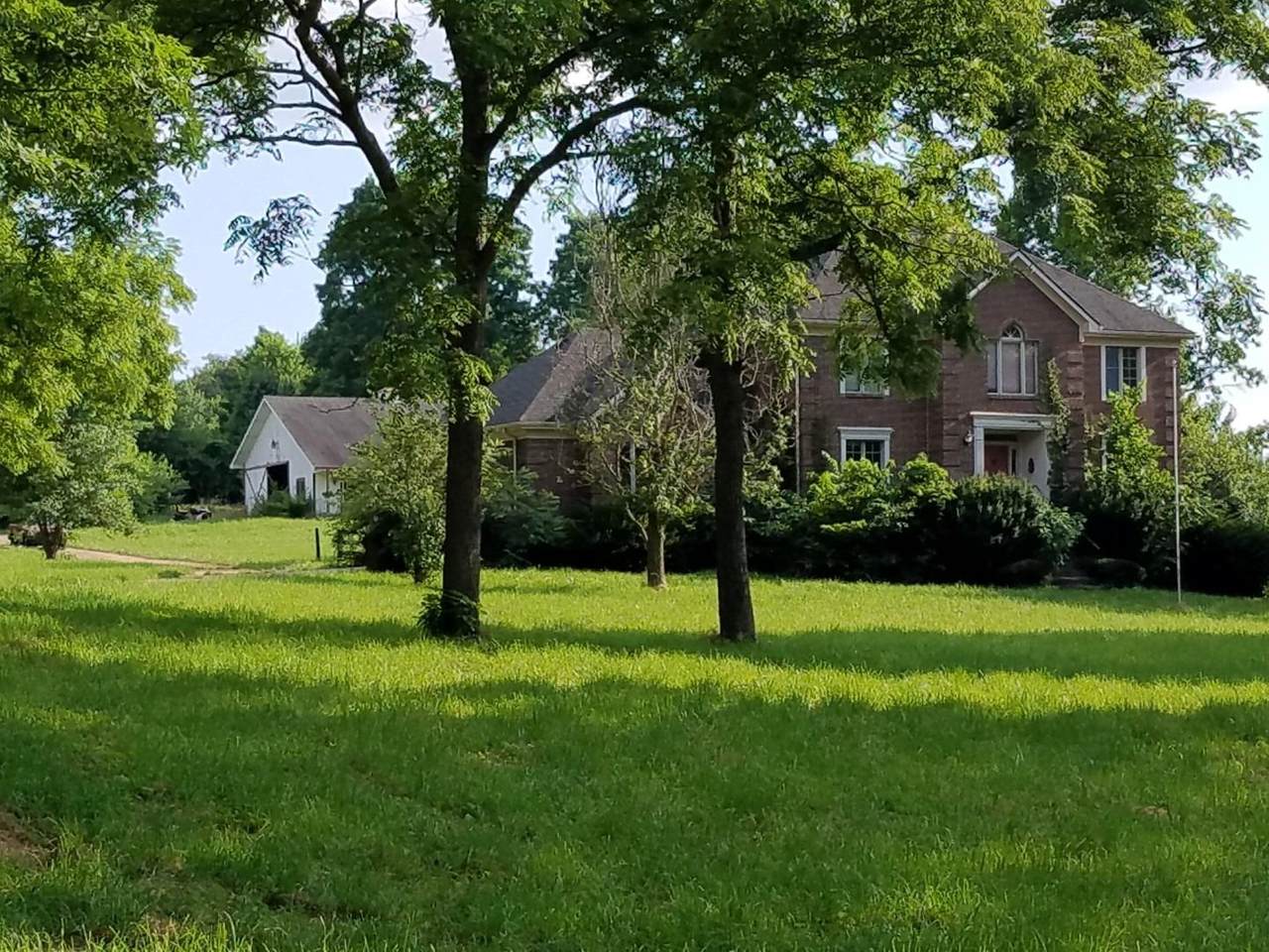 171 Lakewood Drive - Photo 1