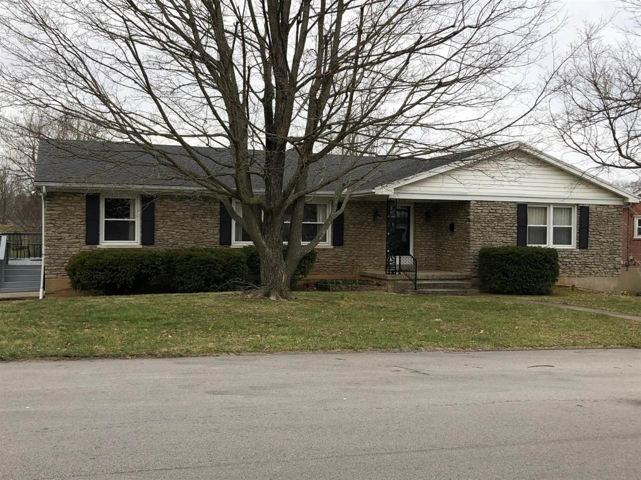 112 Oxley Avenue - Photo 1 112 Oxley Avenue - Photo 1