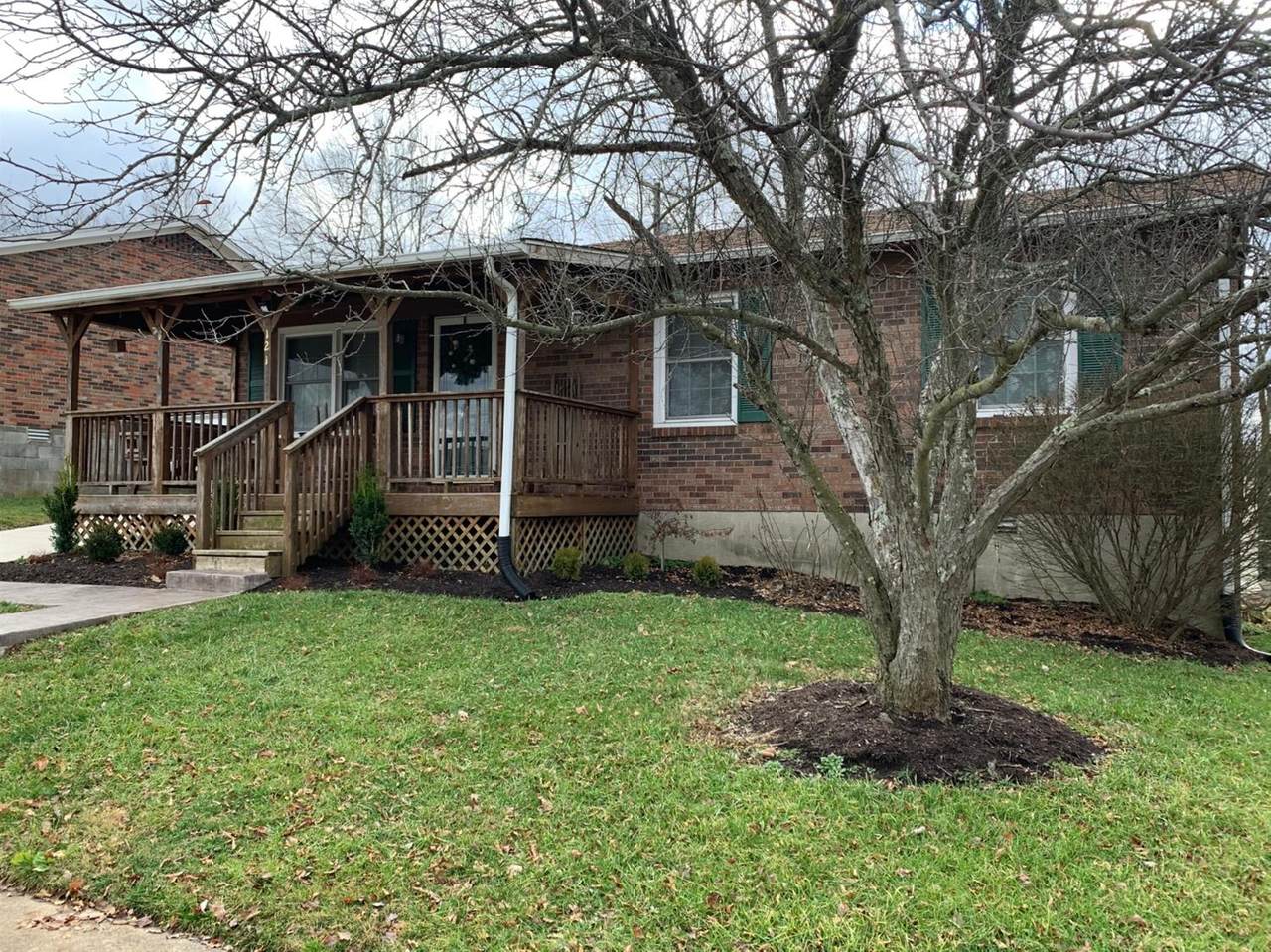 121 Rolling Acres Drive - Photo 1