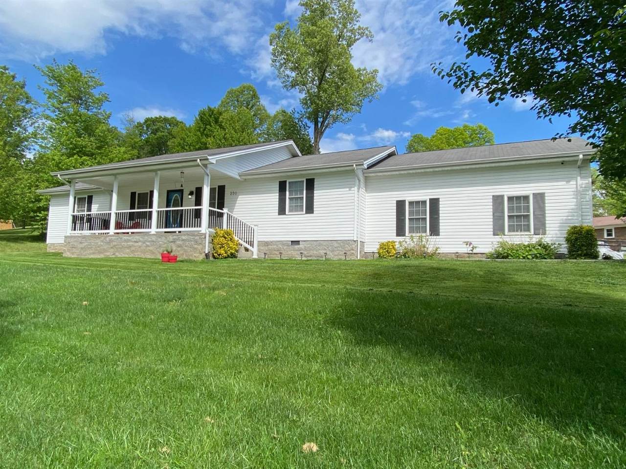 220 Sandy Hills Circle - Photo 1 220 Sandy Hills Circle - Photo 1