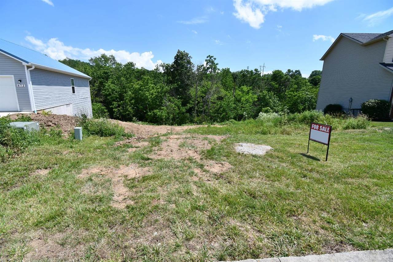 668 Jennifer Dr - Photo 1
