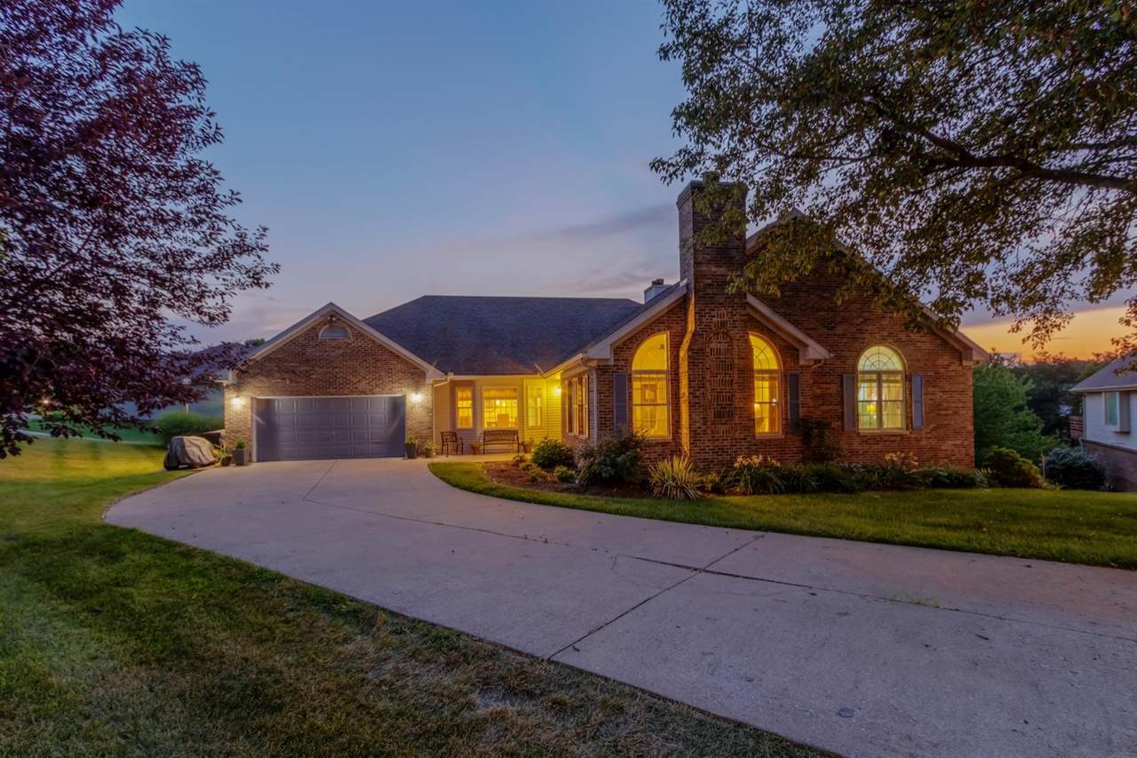 117 Paddock Court - Photo 1