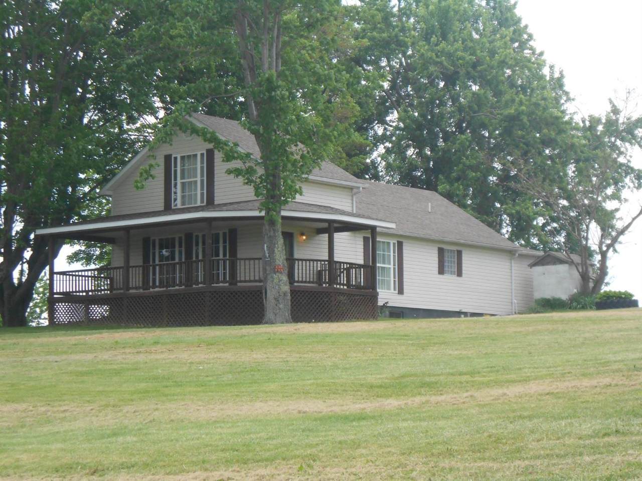525 Robinfield Road - Photo 1