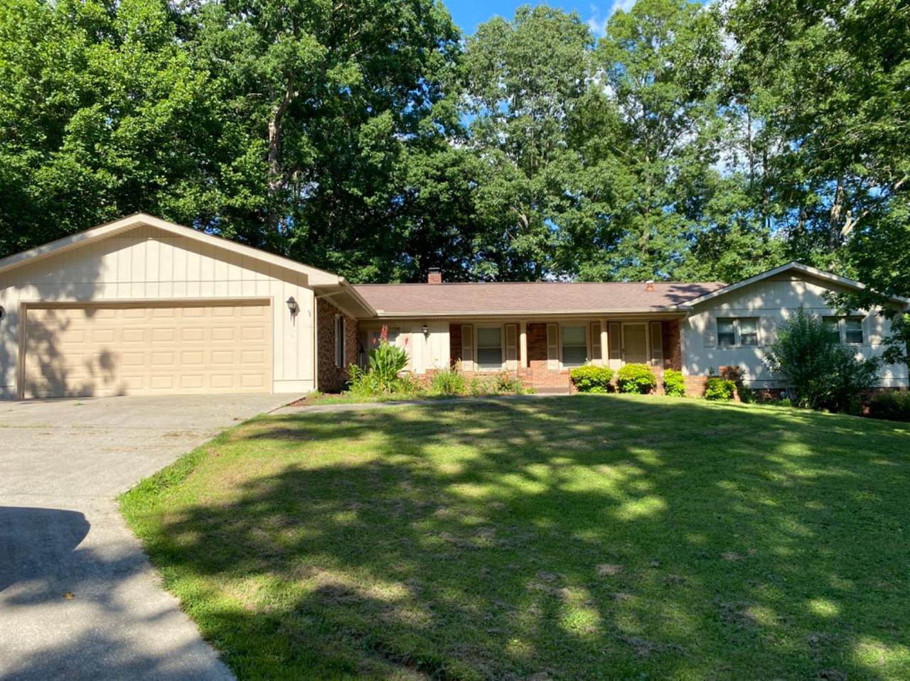 1105 Forest Circle Drive - Photo 1