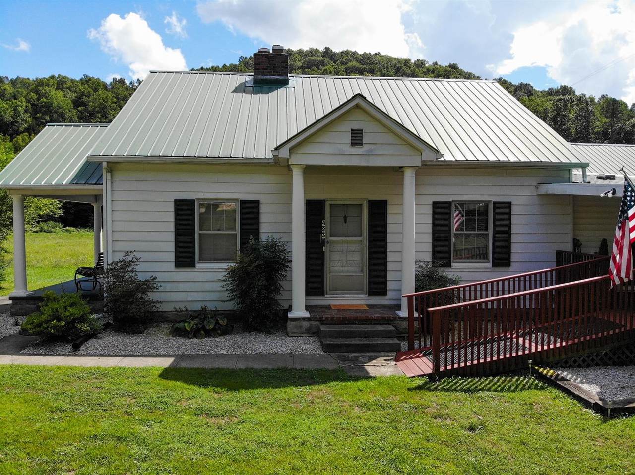 423 Highway 421 - Photo 1