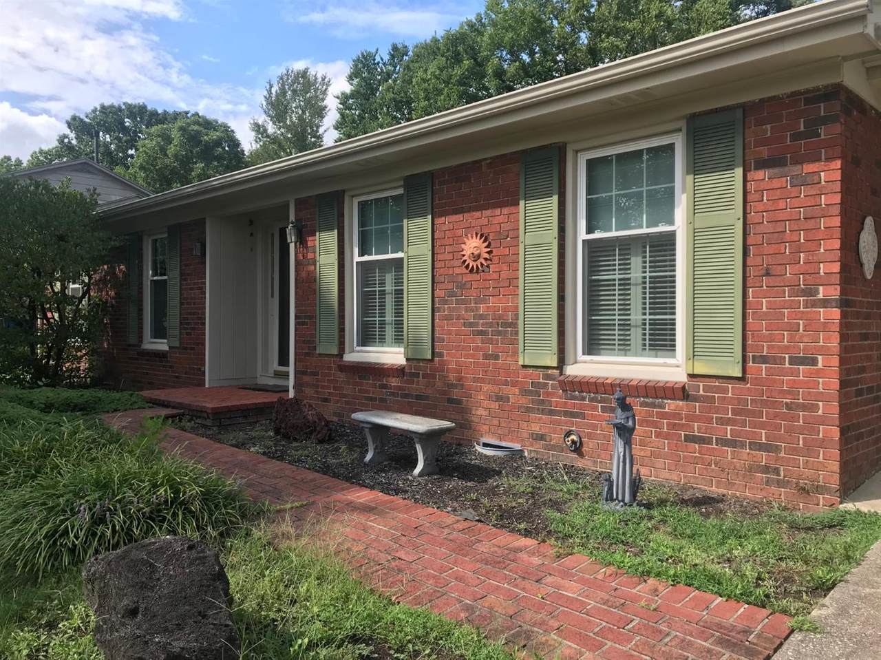 104 Windridge Drive - Photo 1