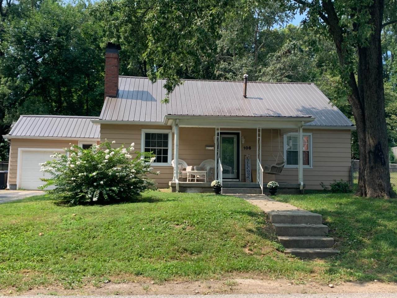 106 Elm Drive - Photo 1