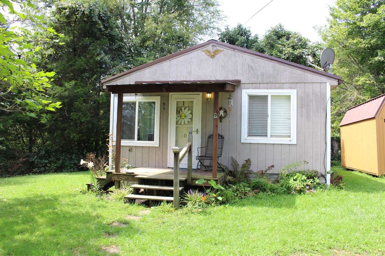 109 Tower Ln - Photo 1