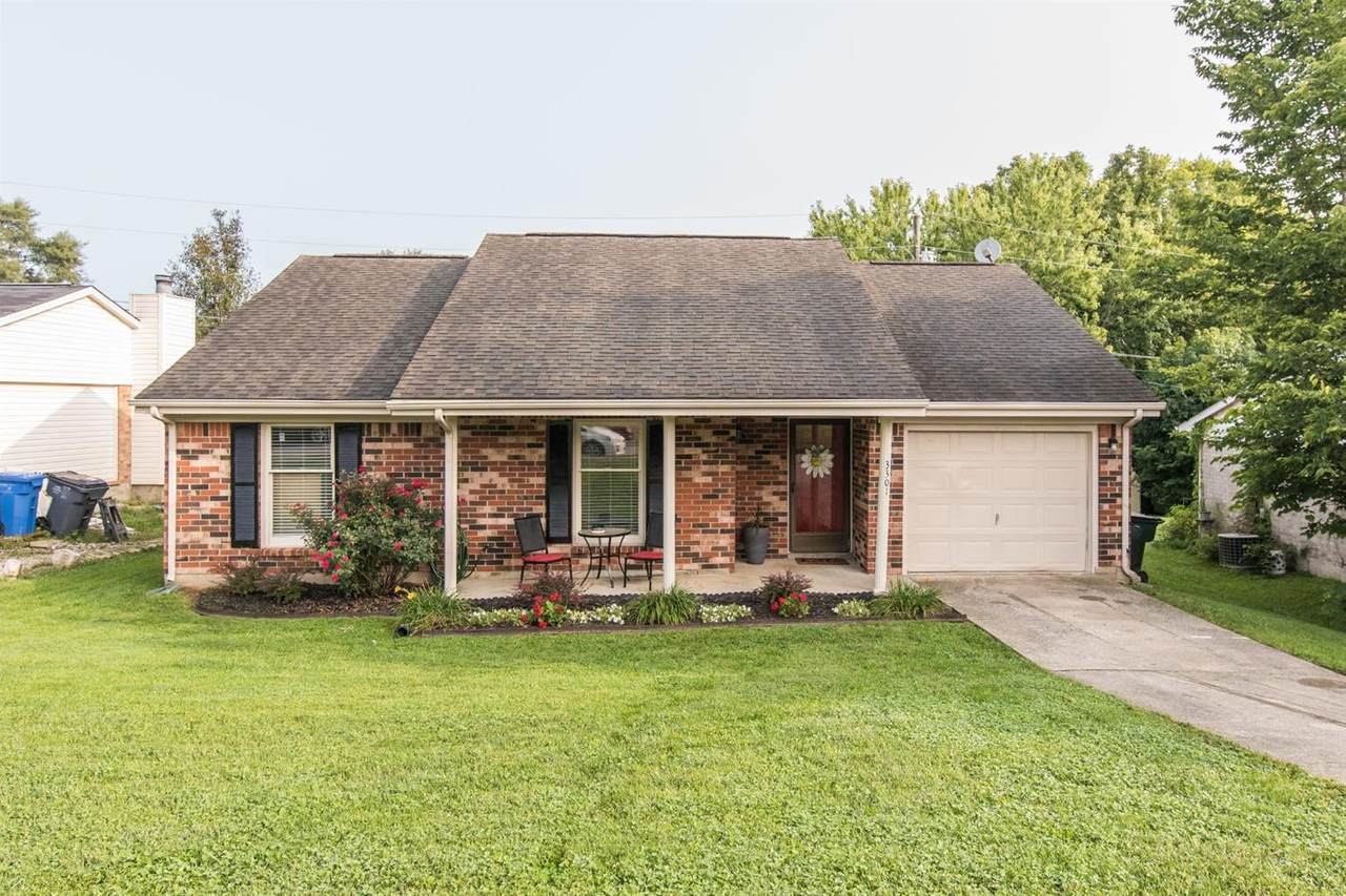 3301 Featherston - Photo 1