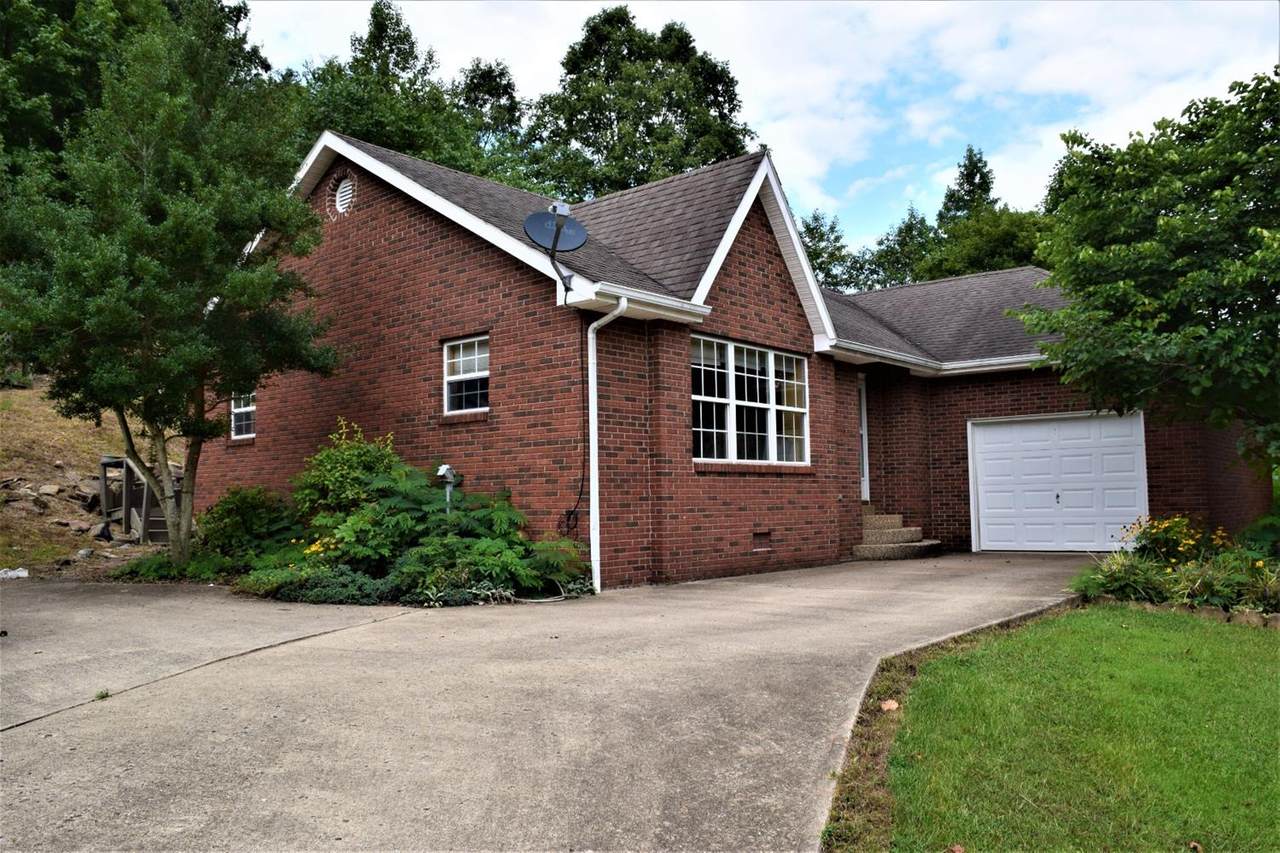 125 Sharon Drive - Photo 1
