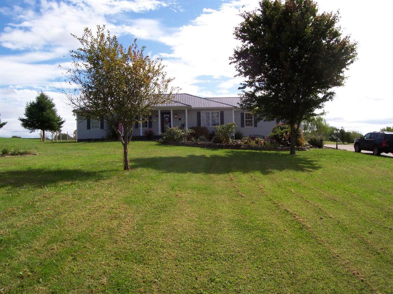 217 Creekwood Drive - Photo 1