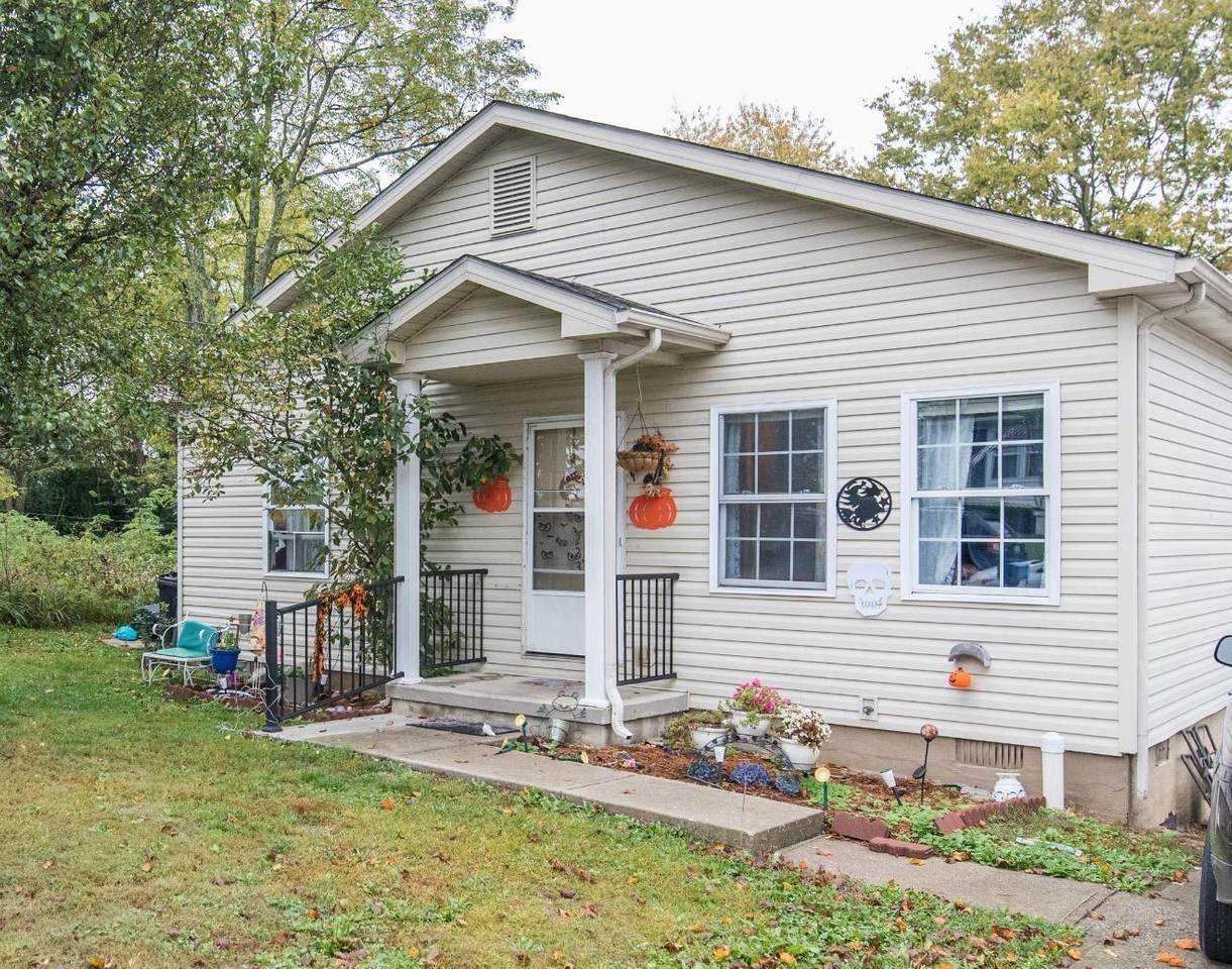 223 Locust Grove Road - Photo 1