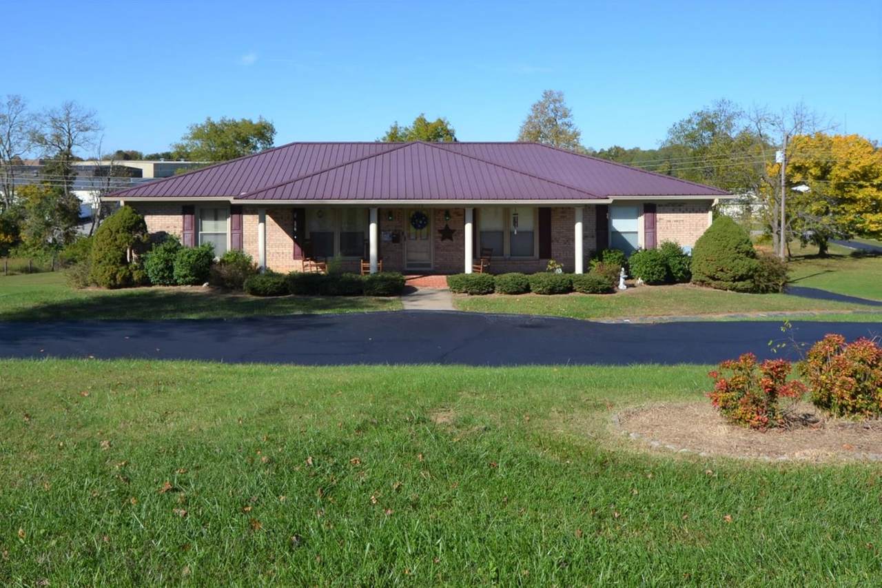 593 Ross Avenue - Photo 1