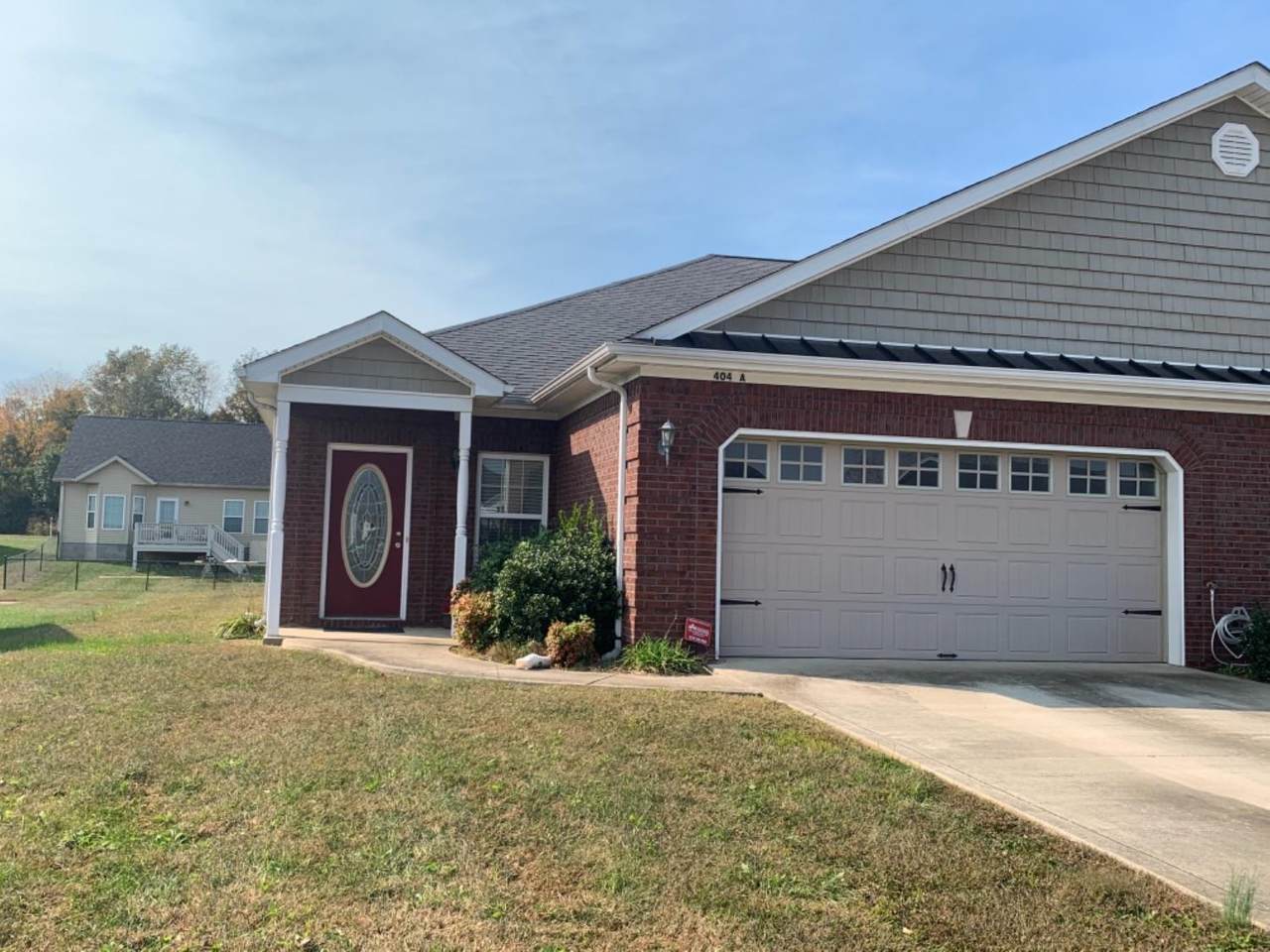 404 Lincoln Avenue - Photo 1