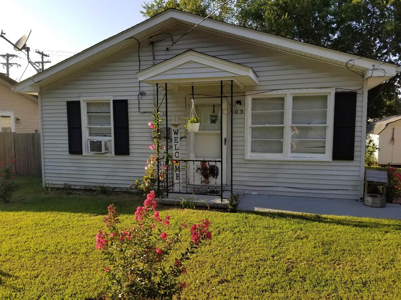 105 George - Photo 1